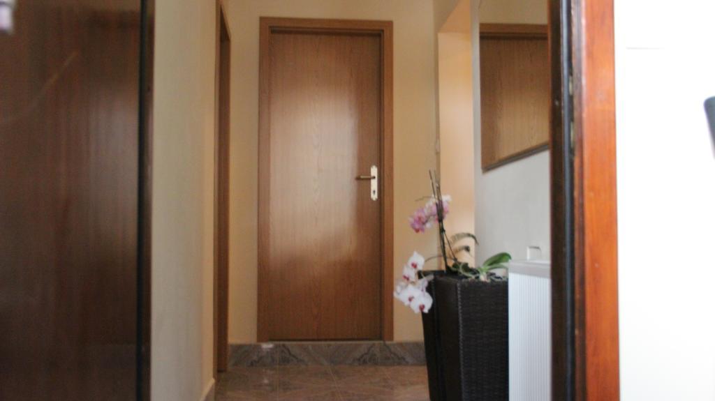 Elg Rooms Postojna Exterior foto