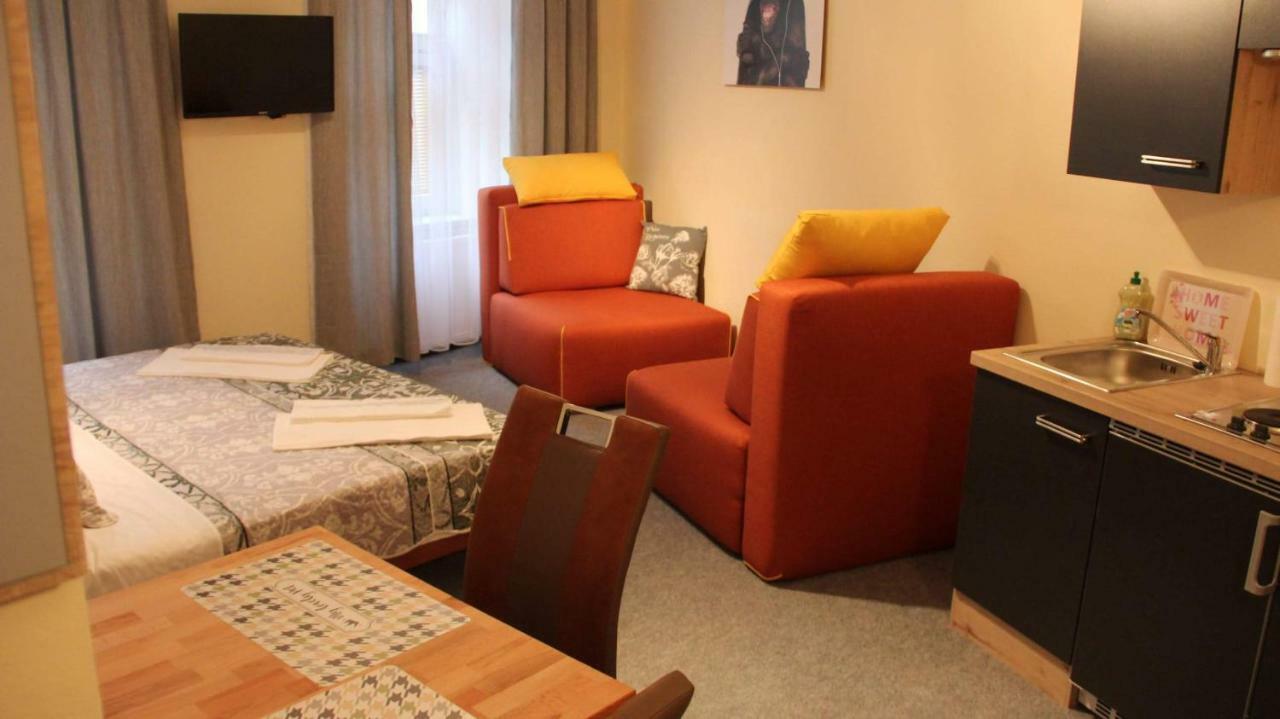 Elg Rooms Postojna Exterior foto