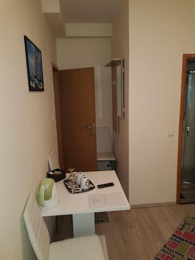 Elg Rooms Postojna Exterior foto